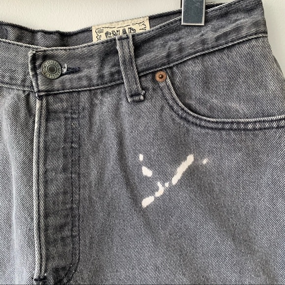 Levis 501 Short in Grey Re-Worked - Picture 3 of 6